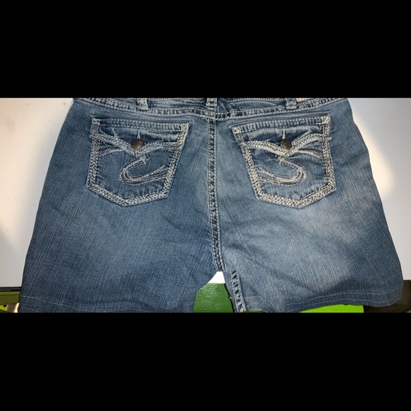 Silver Brand Suki Flap 17” shorts - Picture 4 of 4